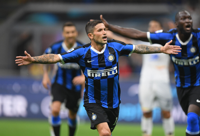 皇马战力全面评测：姆巴佩闪耀圣母大教堂，库尔图瓦再展门神风采