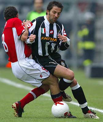 凯恩加盟拜仁后欧冠30场24球，同期仅有姆巴佩进球数与他持平（加盟拜仁后，凯恩欧冠30场打入24球，同期仅有姆巴佩进球数与之持平）