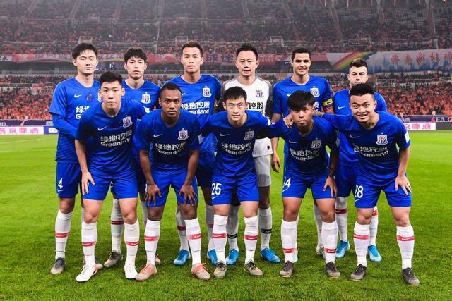 NBA：快船主场险胜鹈鹕