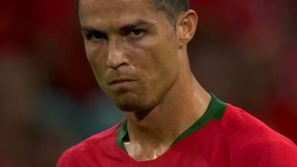 辽宁男篮连续两轮不敌广州龙狮，战绩止步杯赛，阵容调整和外援表现引发争议。