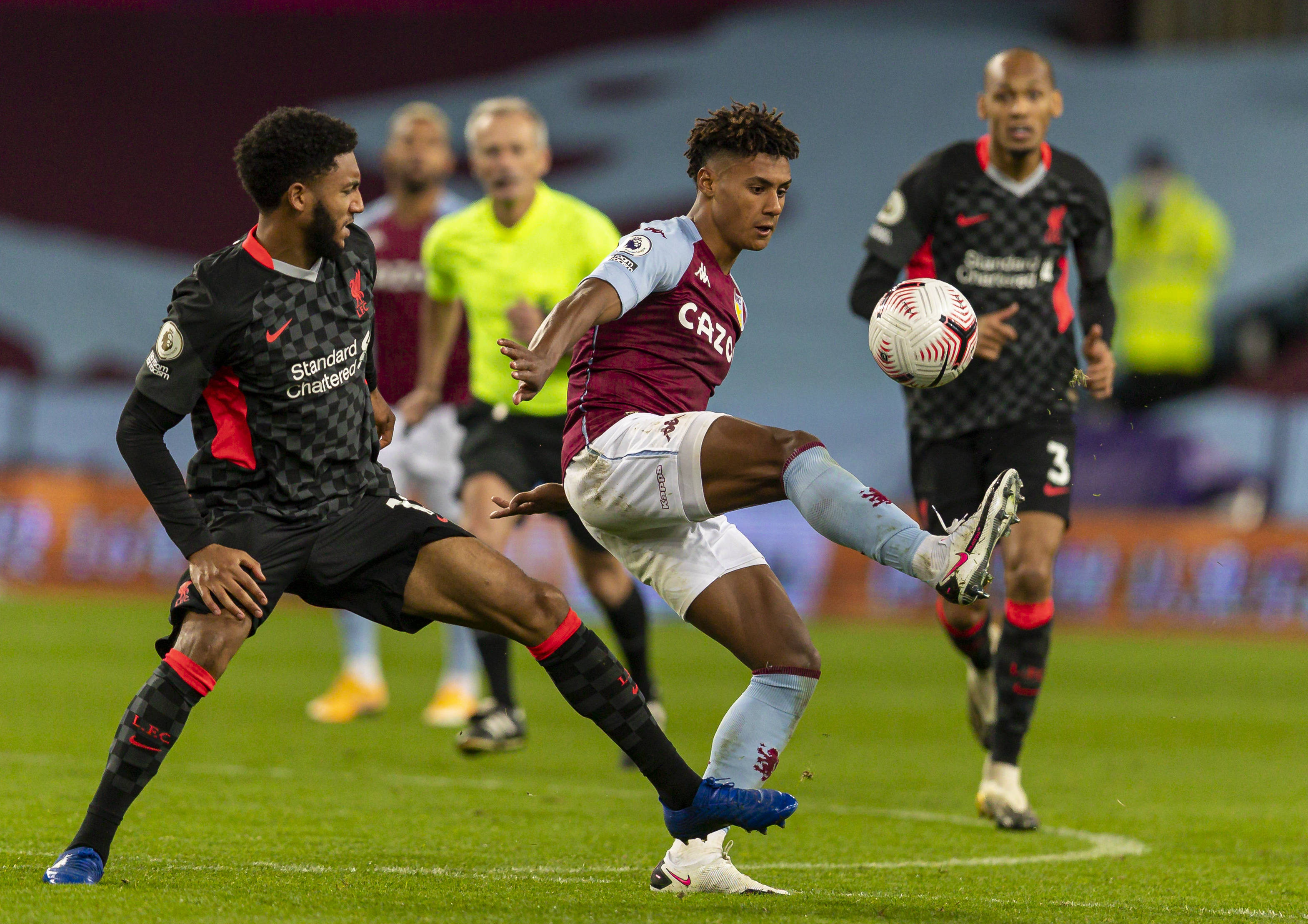 2026年世界杯抽签出炉，葡萄牙、阿根廷等强队分组形势良好，欧洲球队竞争激烈，中国国足仍难晋级。