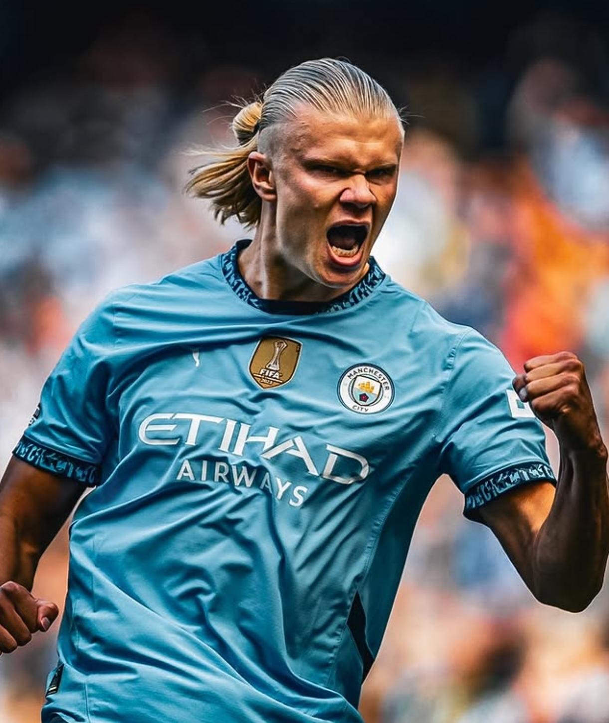 挪威后卫：中场休息时哈兰德让我们多传中，最后奏效了