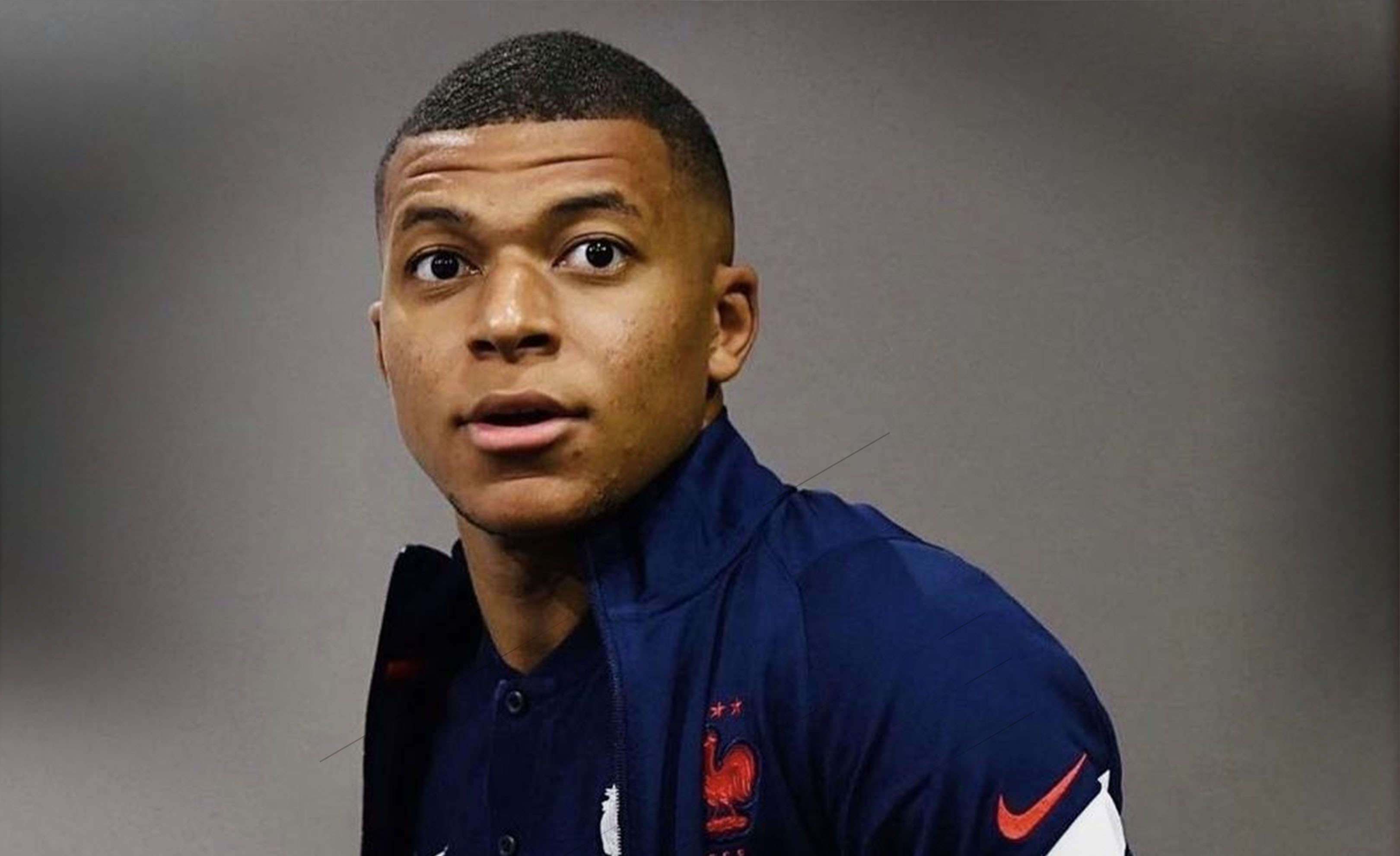 洛里：温哥华的人造草皮质量太差，在这样的场地比赛不可接受