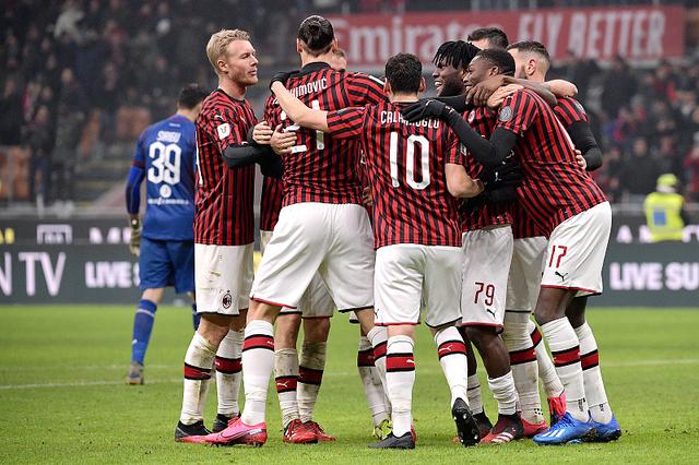 历年中超金靴：武磊34球傲视群雄，法比奥28球独享本赛季金靴（中超金靴回顾：武磊34球领跑历史，法比奥28球加冕本季金靴）