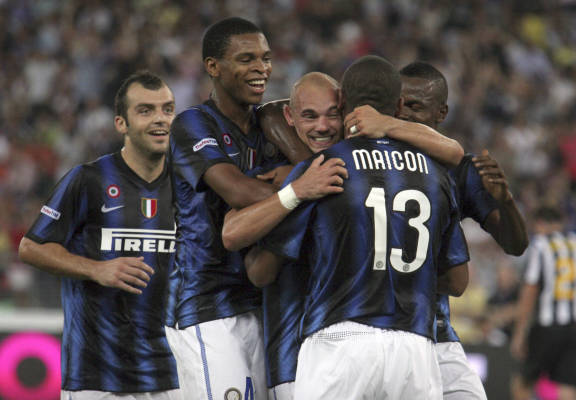 怀特成绿军队史首位砍30+4+4+4，外加9记三分的球员（怀特缔造绿军史上首例：单场30+4+4+4并命中9记三分）