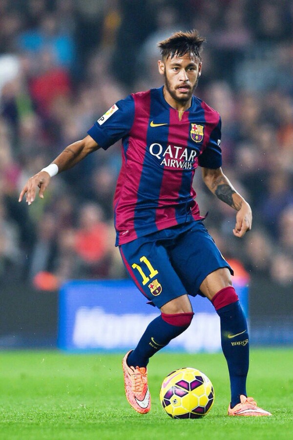 足球鞋钉类型全解析（足球鞋钉种类全指南）