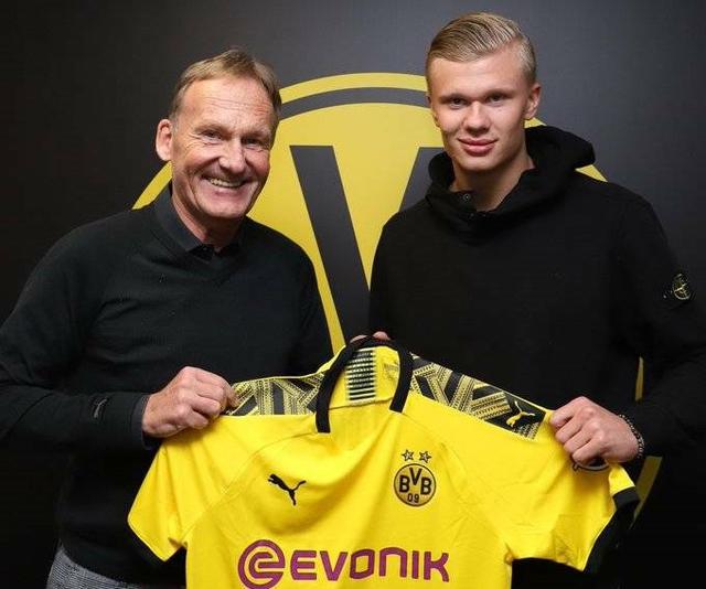 王燊超赛后喊话球迷：明年为第五个冠军拼搏