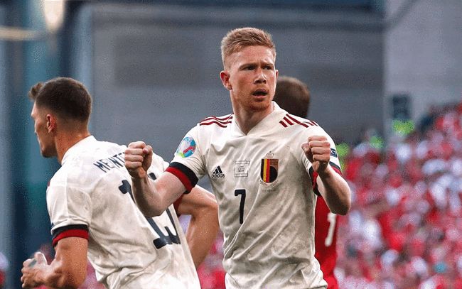 拜仁vs弗赖堡：奥利塞、比朔夫首发，基米希、伊藤洋辉替补