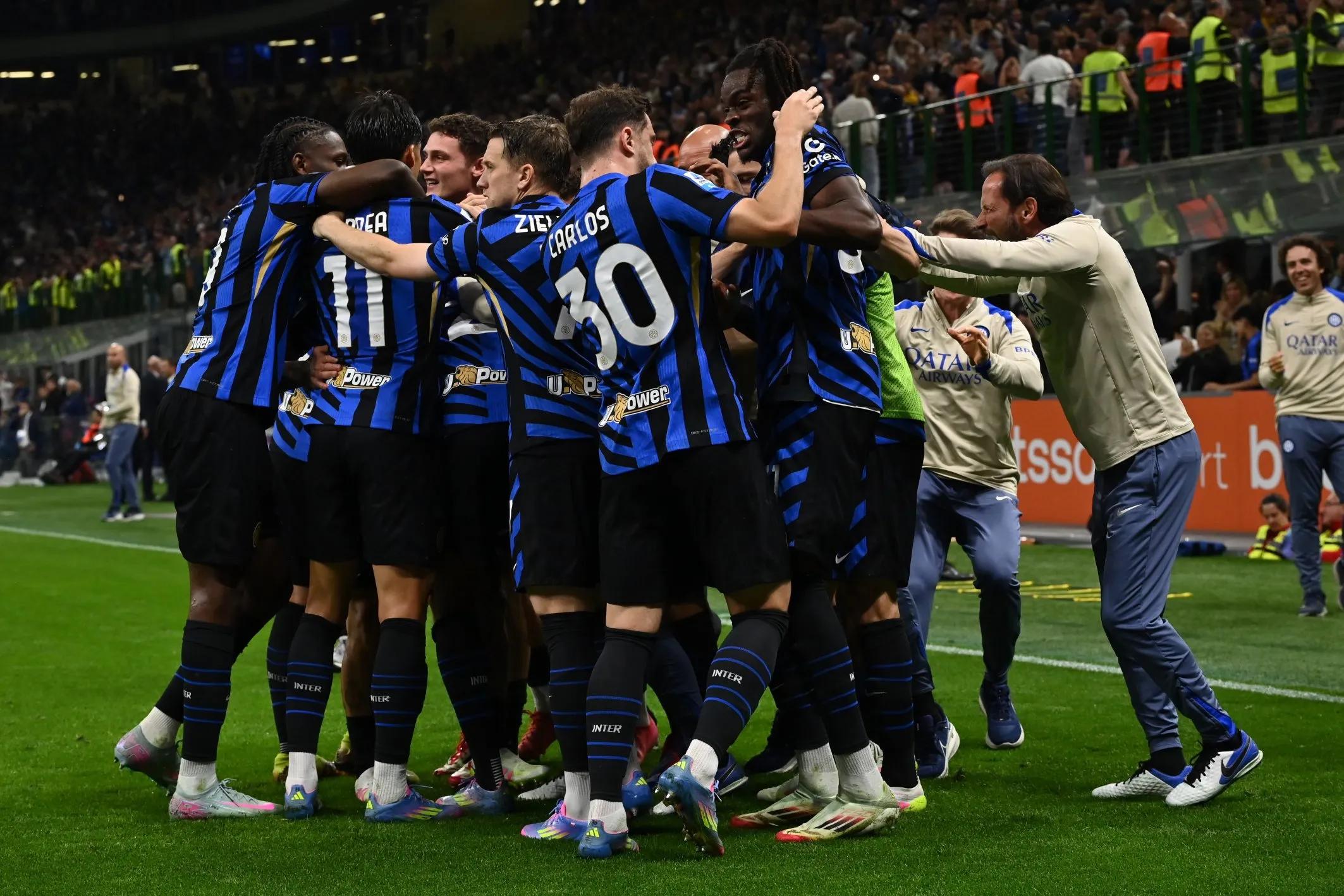 塔拉维亚主帅：对阵皇马将载入球队历史，裁判不应被过多讨论（塔拉维亚主帅：与皇马之战将写入队史，勿过度讨论裁判）